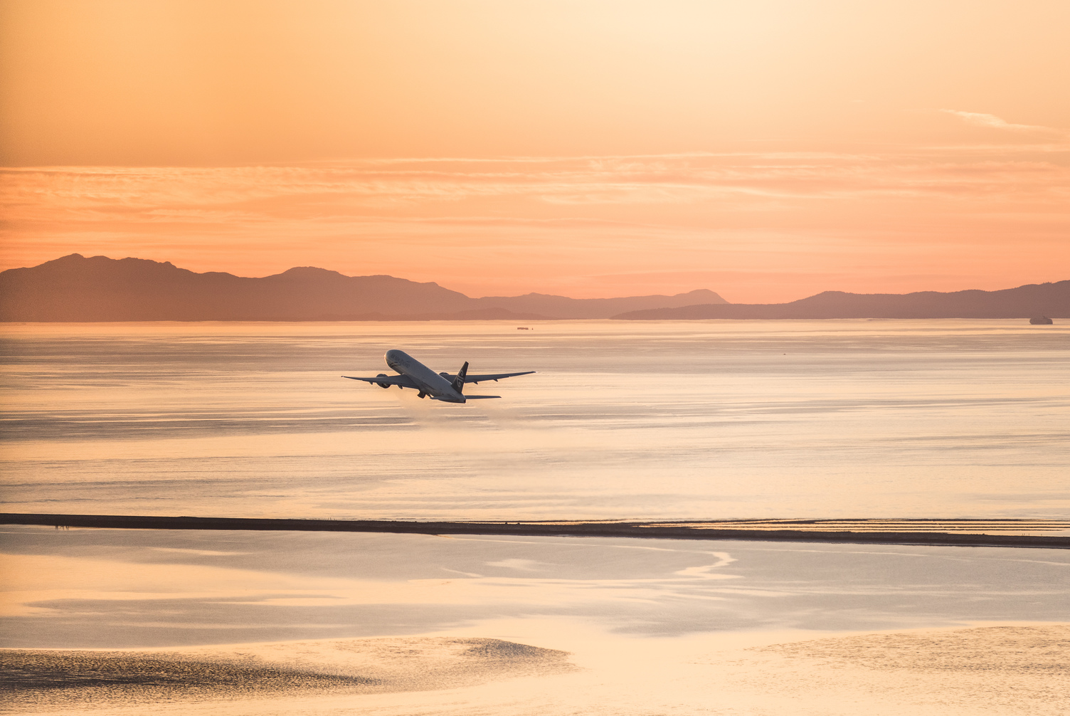 why-does-yvr-remain-open-during-a-pandemic-yvr